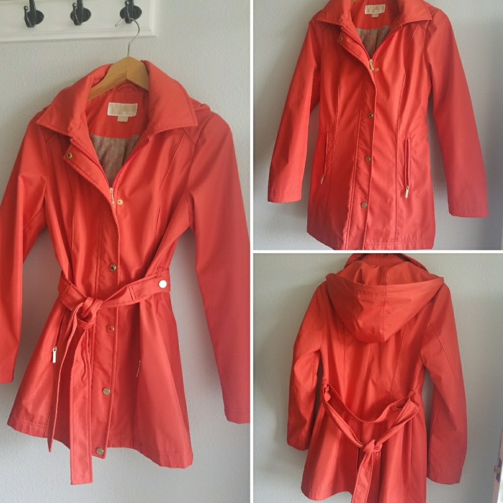 Like new MICHAEL Michael Kors Trench Coat